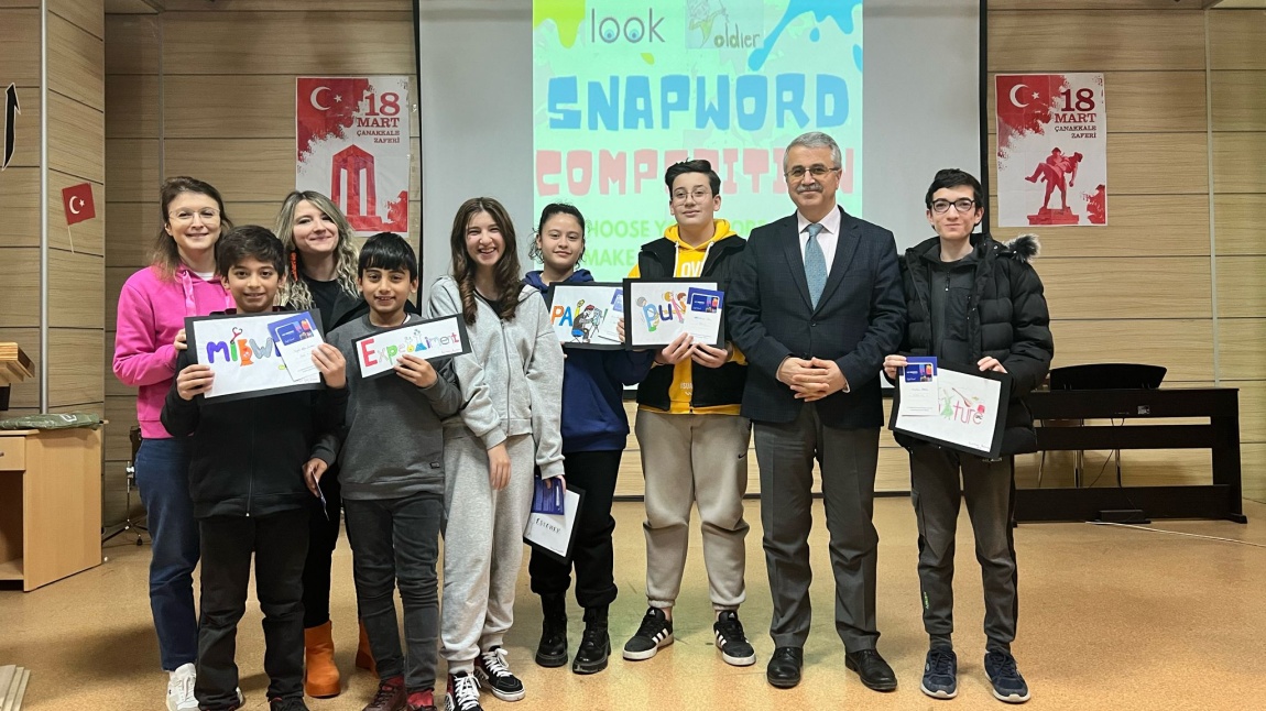 Okulumuz ingilizce öğretmenleri tarafından yapılan Snapword yarışmasının sonuçları açıkladık. Dereceye giren öğrencilerimize ödüllerini verdik. 